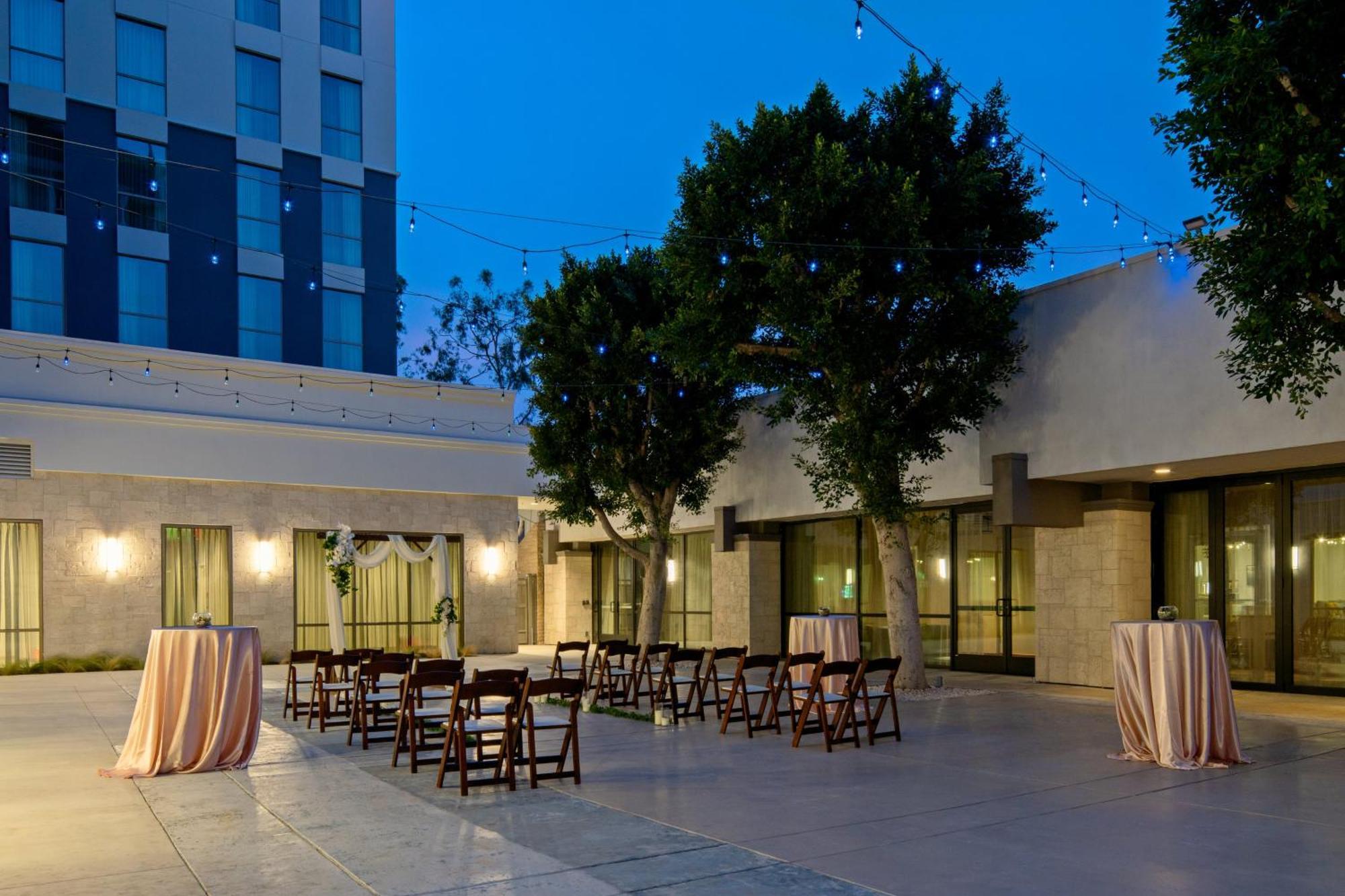 Holiday Inn Long Beach - Airport By Ihg Eksteriør billede