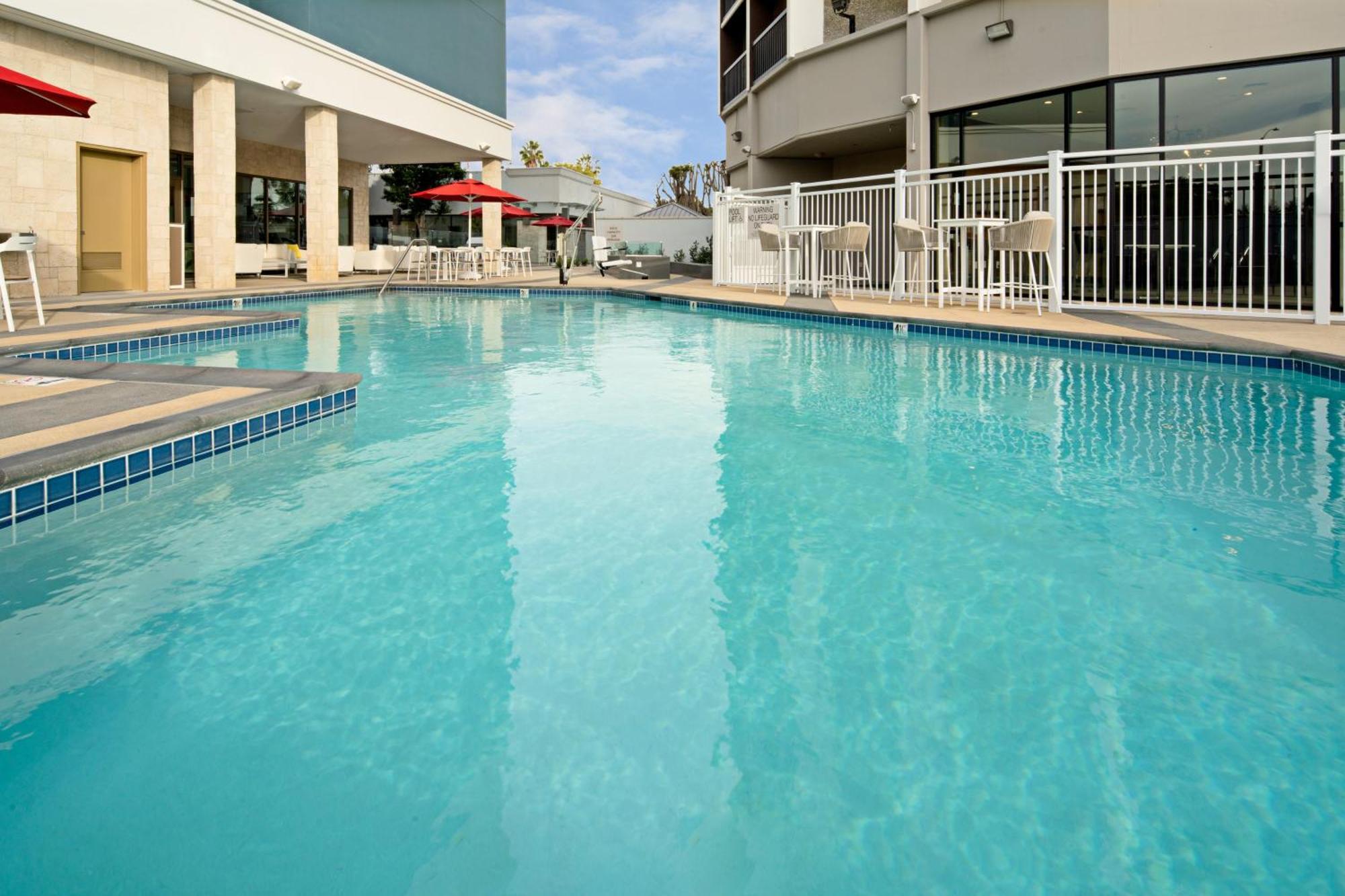 Holiday Inn Long Beach - Airport By Ihg Eksteriør billede